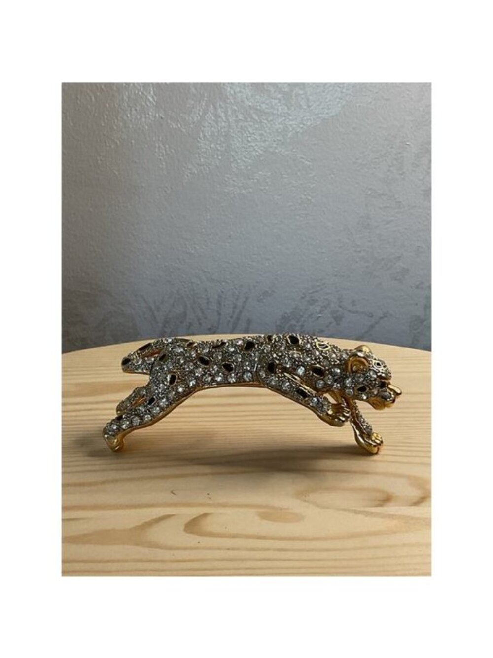 Gold Pave Rhinestone Leopard Panther Shoulder Brooch Pin 80s Runway Mob Wife Whi - Picture 2 of 7